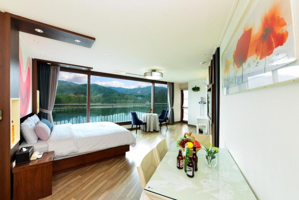 גאפיאונג Moonlight Blue Pension מראה חיצוני תמונה