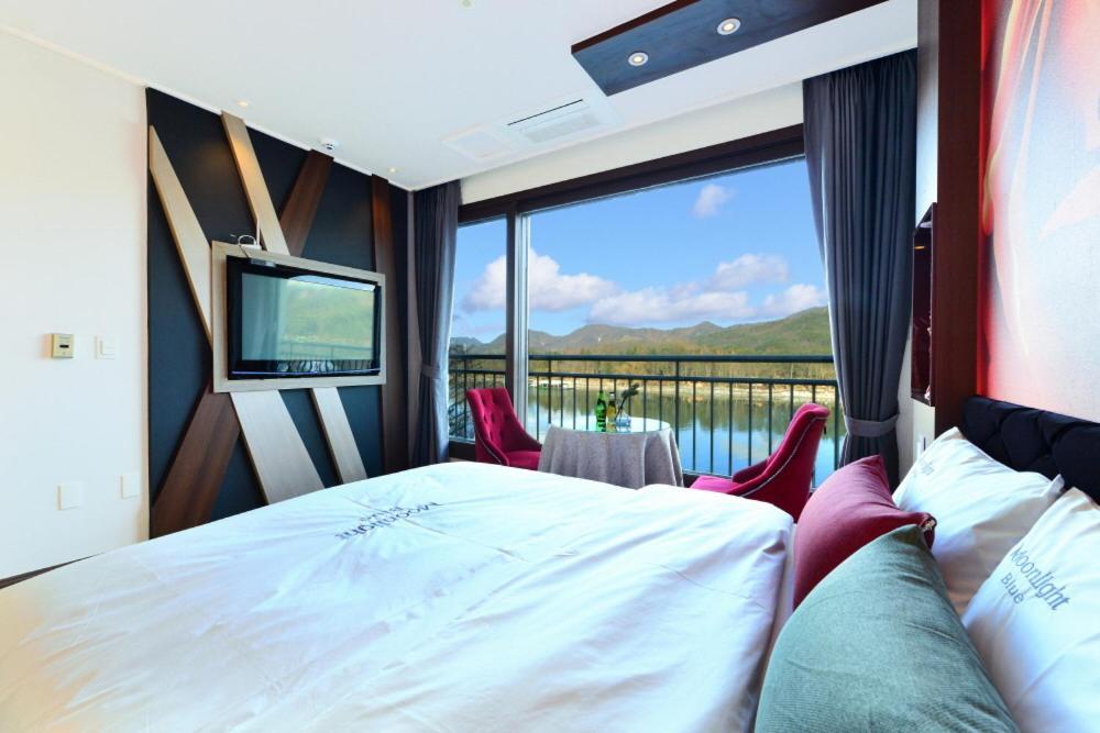 גאפיאונג Moonlight Blue Pension מראה חיצוני תמונה