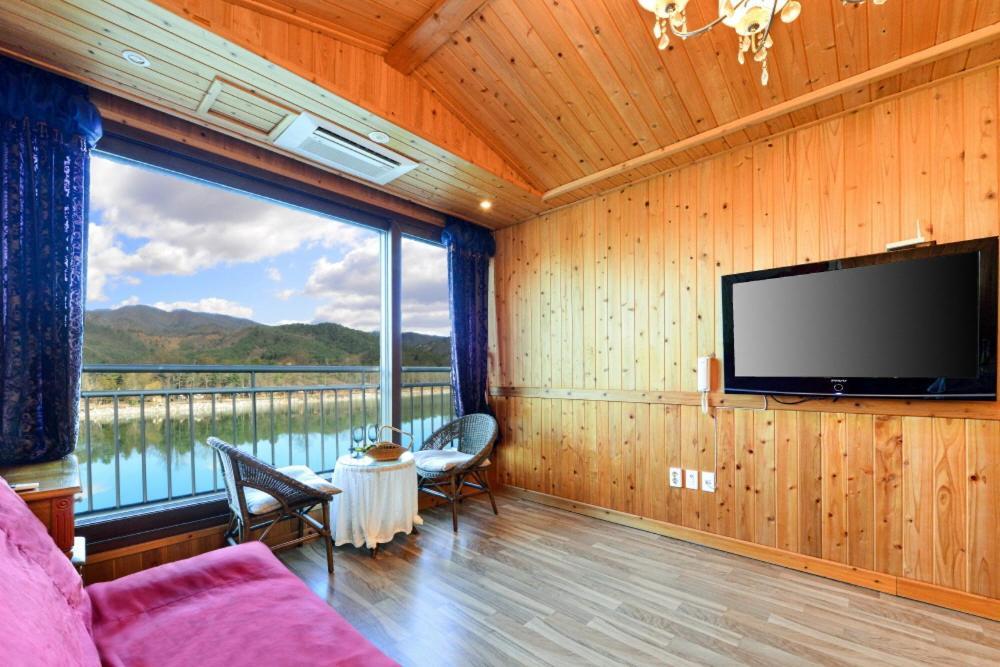 גאפיאונג Moonlight Blue Pension מראה חיצוני תמונה
